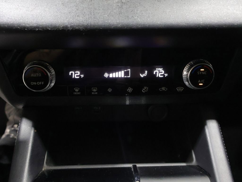 Used 2023 Mitsubishi Outlander ES AWD/4WD image 28