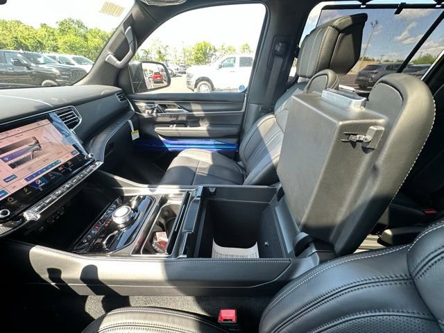 New 2026 Jeep Grand Wagoneer Summit AWD/4WD image 26