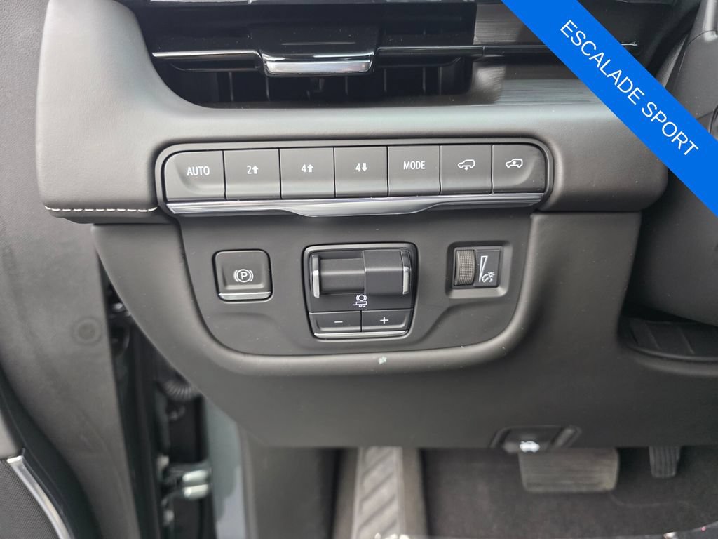 Used 2023 Cadillac Escalade Sport Platinum w/ LPO, ONYX Package AWD/4WD image 26