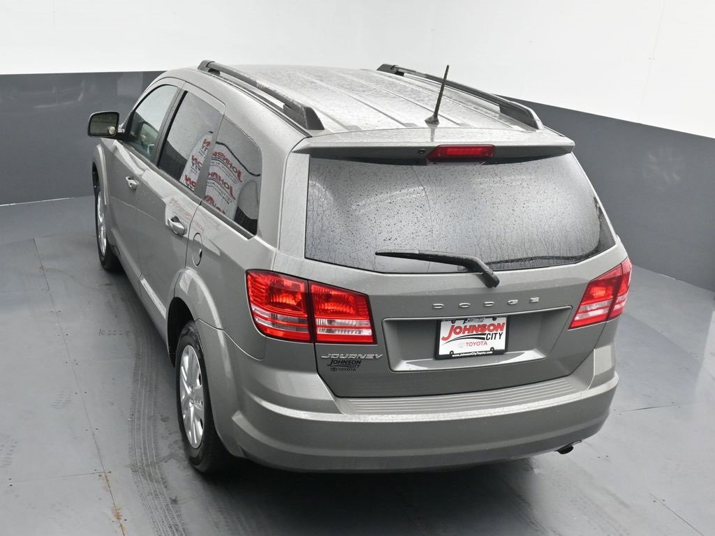 Used 2019 Dodge Journey SE image 32