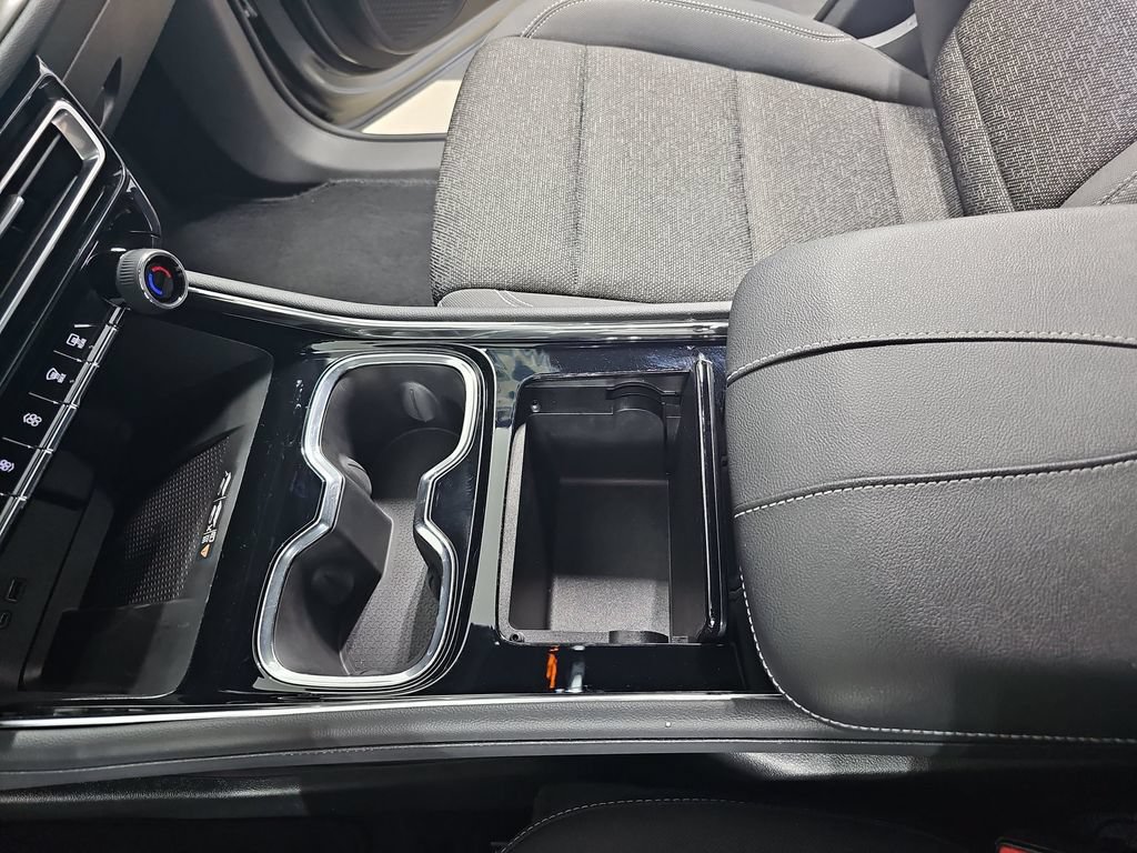 Certified 2024 Chevrolet Traverse LT AWD/4WD image 32