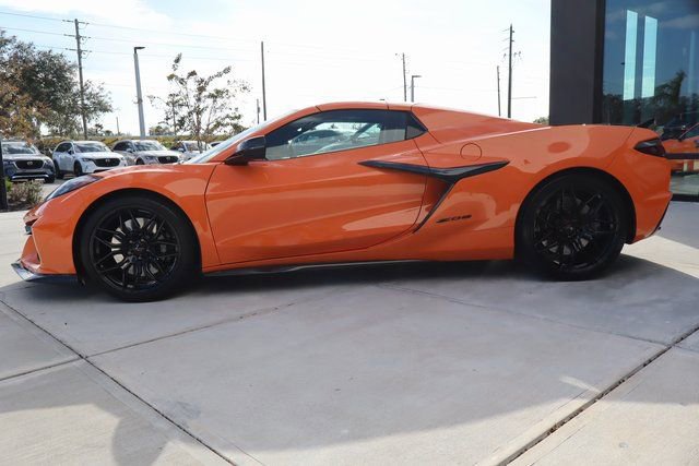 Used 2024 Chevrolet Corvette Z06 w/ Stealth Interior Trim Package image 7