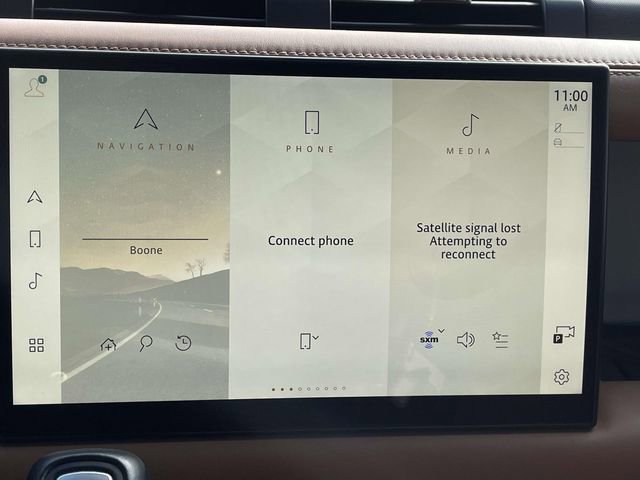 Used 2023 Land Rover Defender 130 X-Dynamic SE image 23