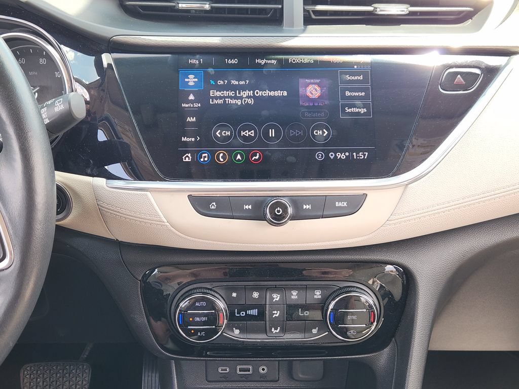 Used 2020 Buick Encore GX Essence w/ Experience Buick Package FWD image 14