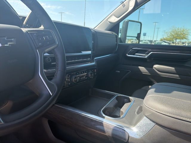 Used 2024 Chevrolet Silverado 2500 LTZ w/ LTZ Plus Package image 11