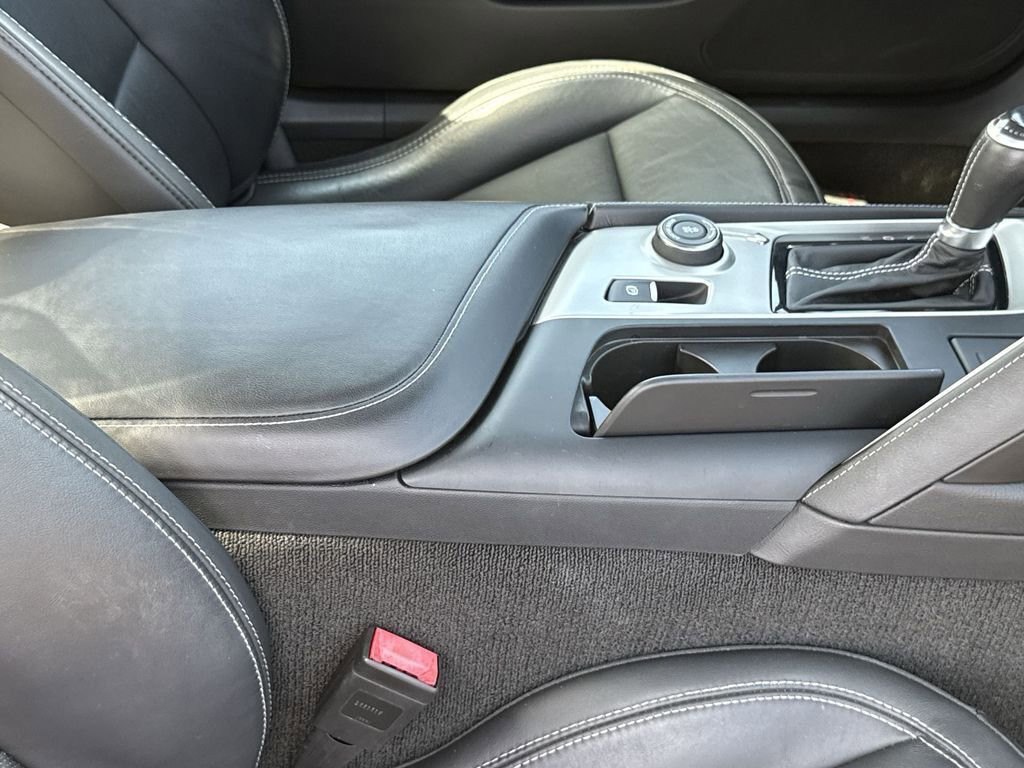 Used 2015 Chevrolet Corvette Stingray Z51 w/ 2LT Preferred Equipment Group image 17