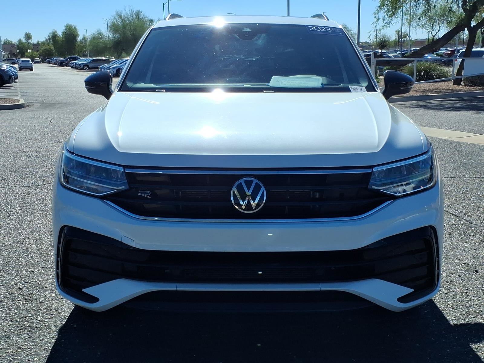 Certified 2023 Volkswagen Tiguan SE R-Line FWD image 2