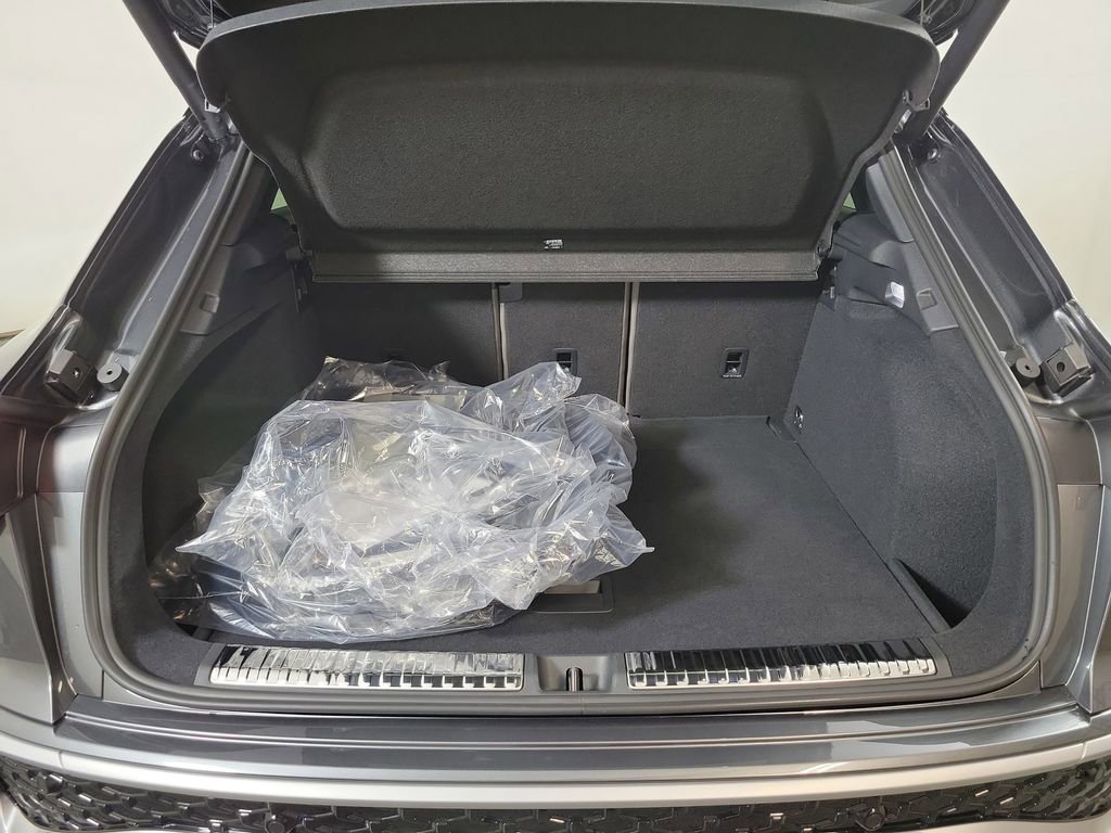 New 2026 Audi Q3 quattro 2.0T AWD/4WD image 9