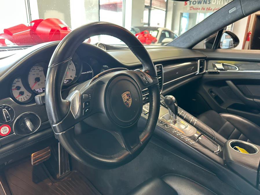 Used 2016 Porsche Panamera GTS image 23