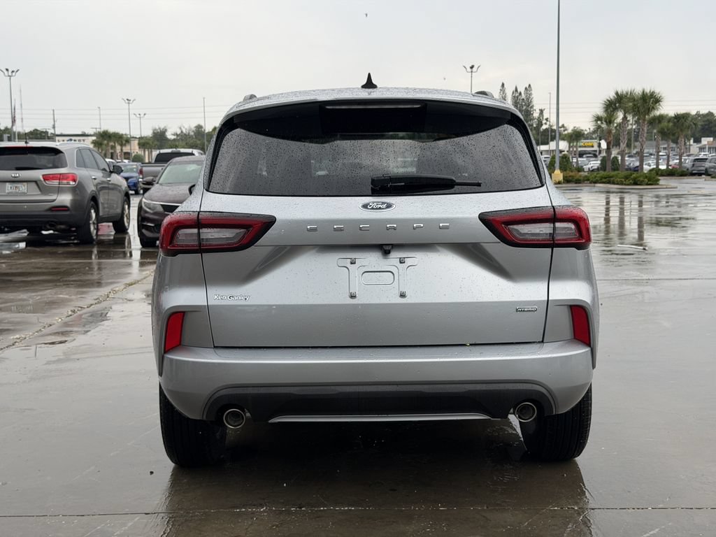 Used 2023 Ford Escape ST-Line w/ Equipment Group 301A FWD image 5