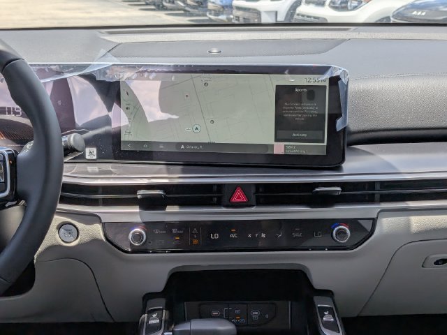 Used 2025 Kia Sorento EX FWD image 17