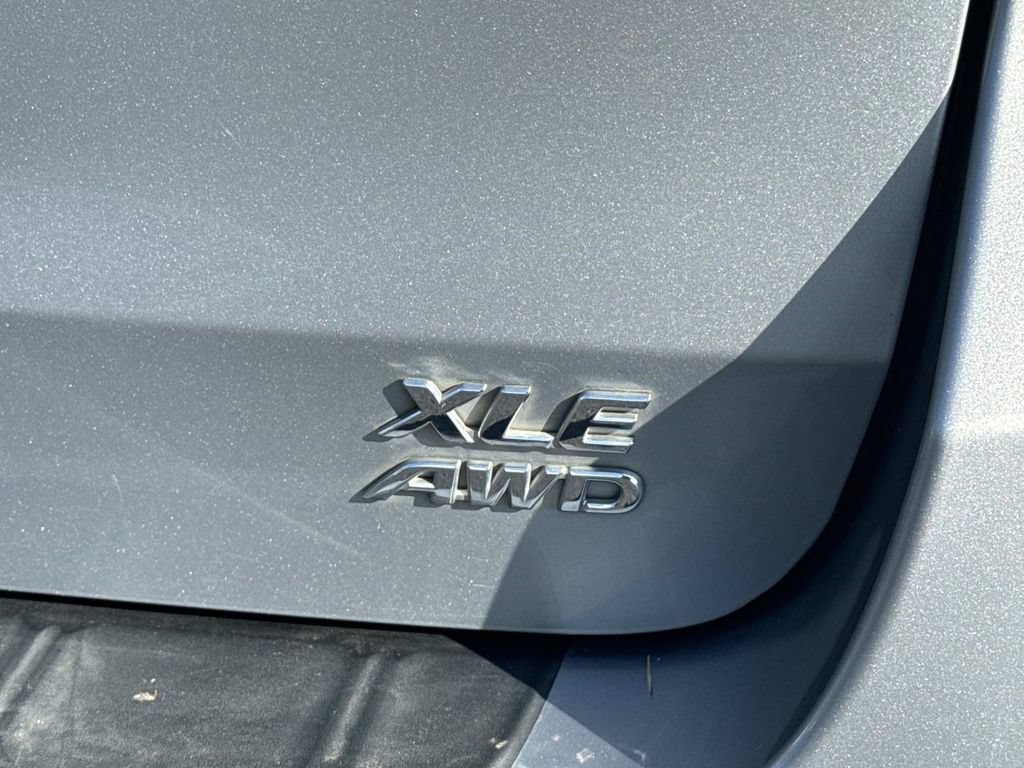 Used 2015 Toyota Sienna XLE AWD/4WD image 10