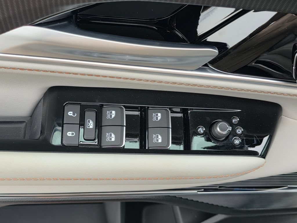 New 2026 Jeep Grand Wagoneer Summit w/ Premium Group III AWD/4WD image 14