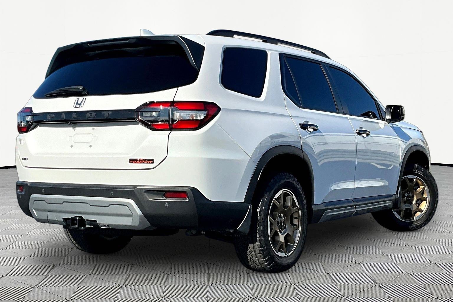 Used 2024 Honda Pilot TrailSport image 7