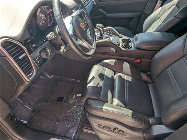 Used 2023 Porsche Cayenne AWD/4WD image 17