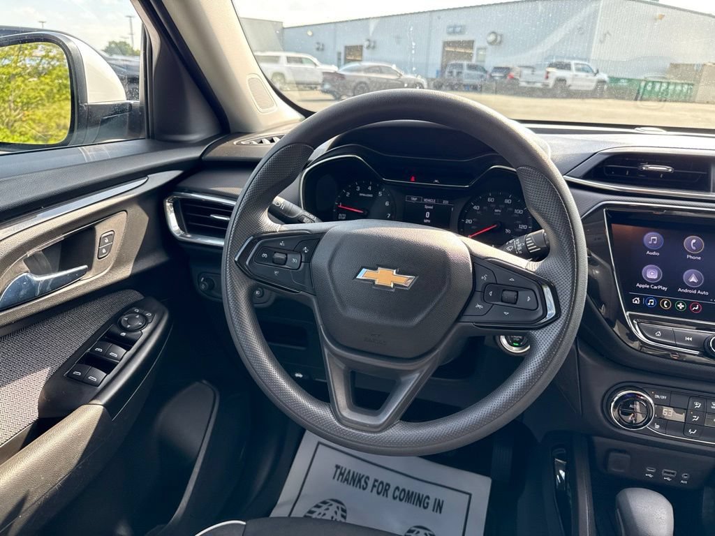 Used 2022 Chevrolet TrailBlazer LT w/ Convenience Package FWD image 14