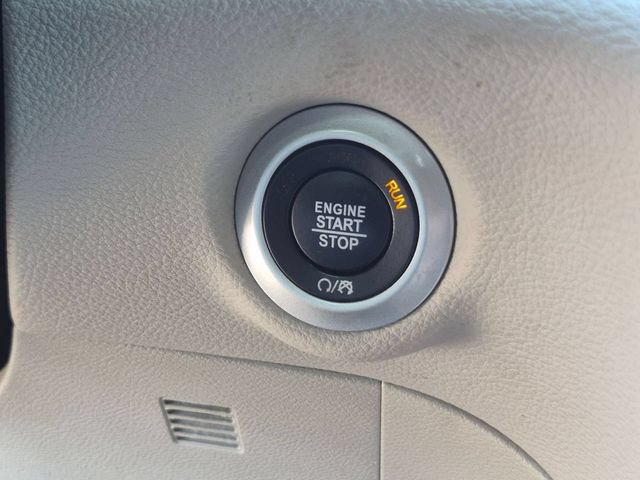 Used 2023 Chrysler Pacifica Limited FWD image 22