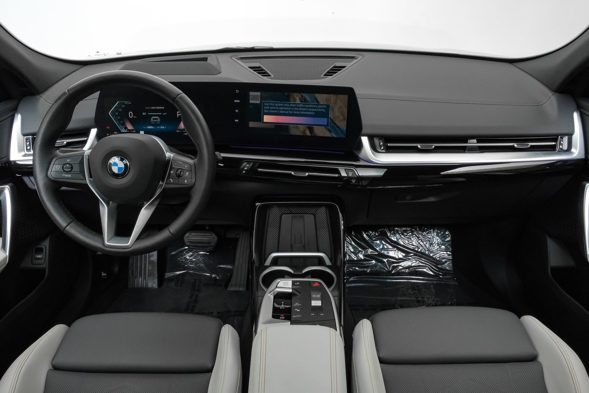 Used 2025 BMW X2 xDrive28i AWD/4WD image 19
