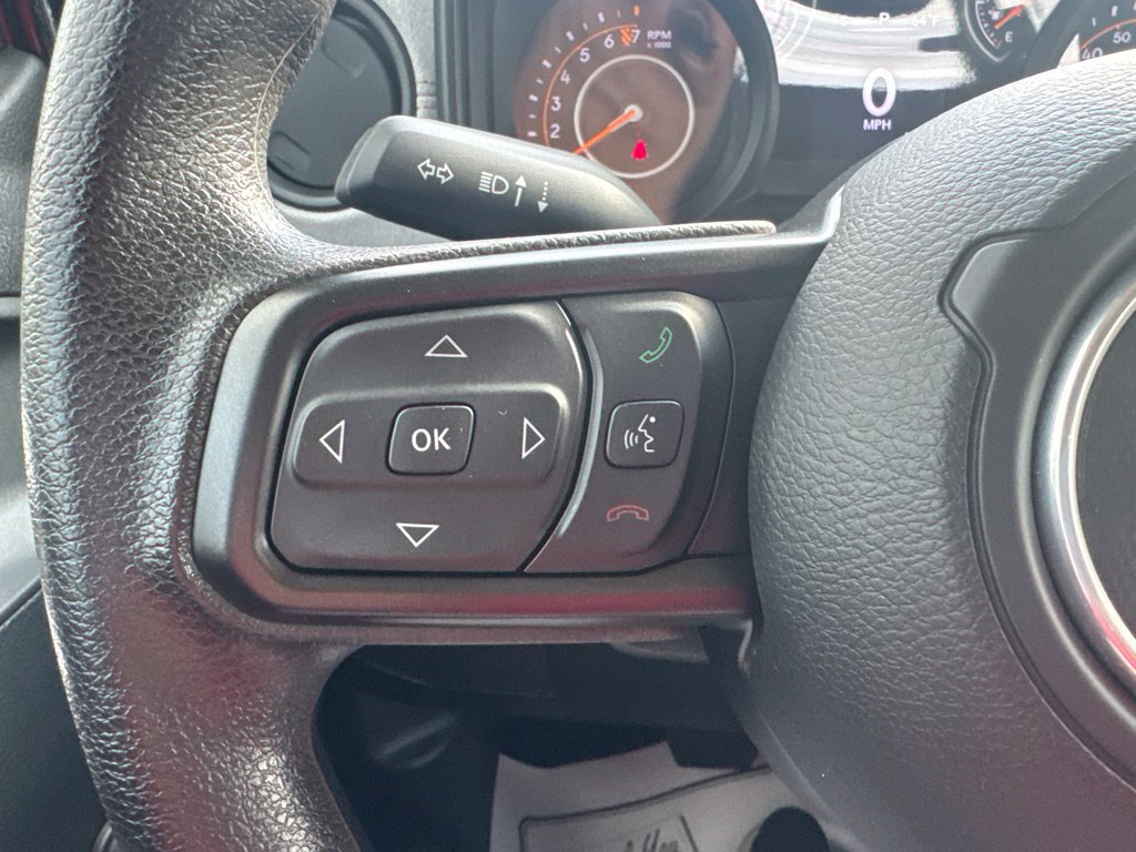 Certified 2024 Jeep Gladiator Sport AWD/4WD image 9
