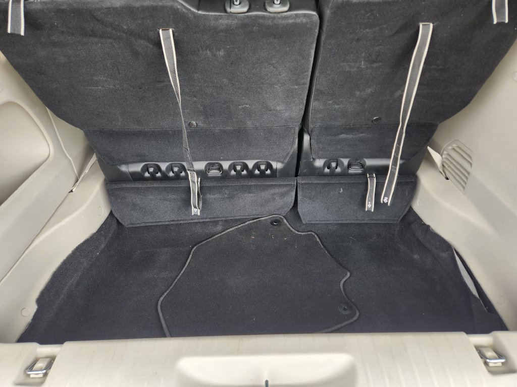 Used 2024 Chrysler Pacifica Touring-L FWD image 36