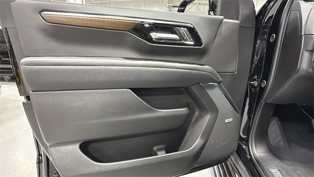 New 2026 Chevrolet Suburban High Country image 10