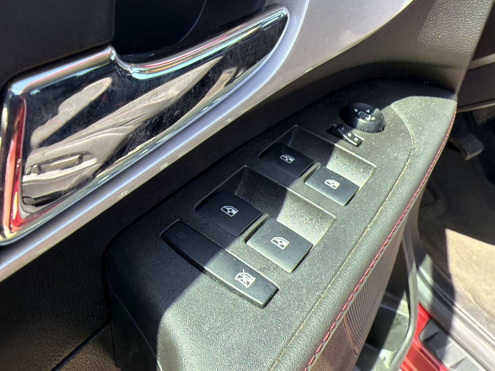 Used 2012 Chevrolet Equinox LT w/ Driver Convenience Package FWD image 27
