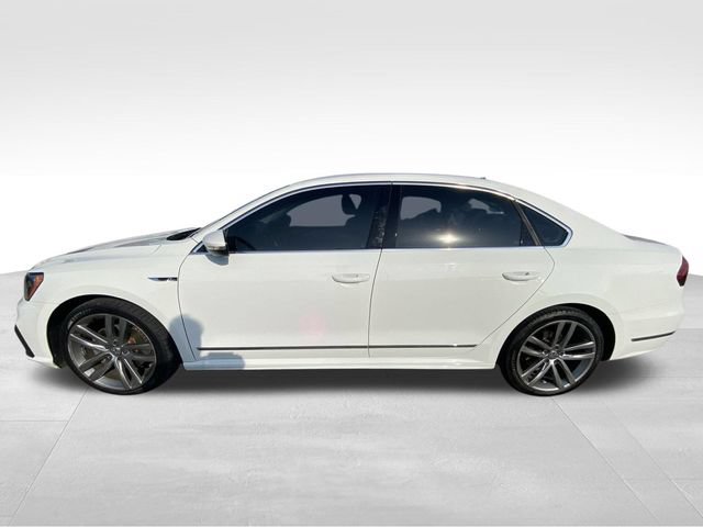 Used 2017 Volkswagen Passat 1.8T R-Line FWD image 4