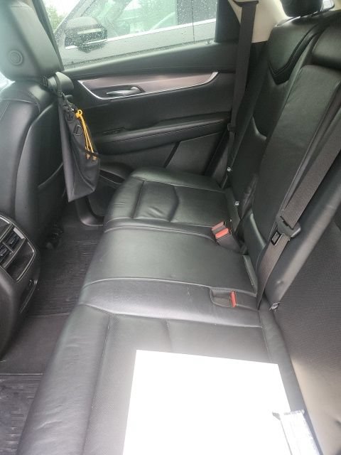 Used 2018 Cadillac XT5 Luxury w/ Driver Awareness Package AWD/4WD image 14
