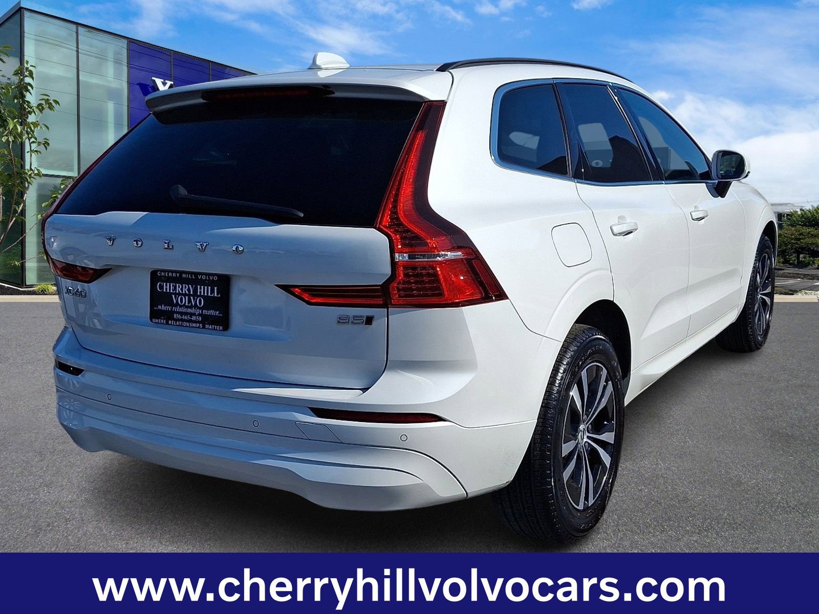 Certified 2023 Volvo XC60 B5 Core image 7