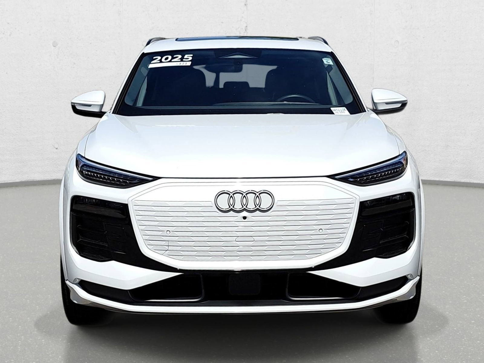 Certified 2025 Audi Q6 e-tron Premium Plus w/ Premium Plus AWD/4WD image 2