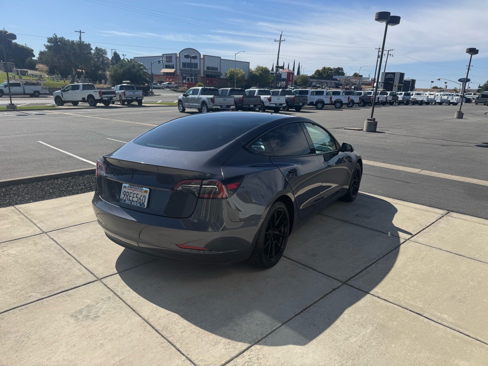 Used 2023 Tesla Model 3 Standard Range RWD image 5