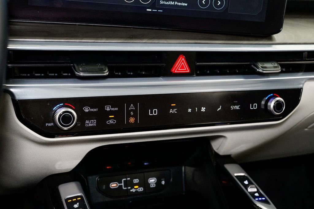 Certified 2024 Kia Sorento SX image 21