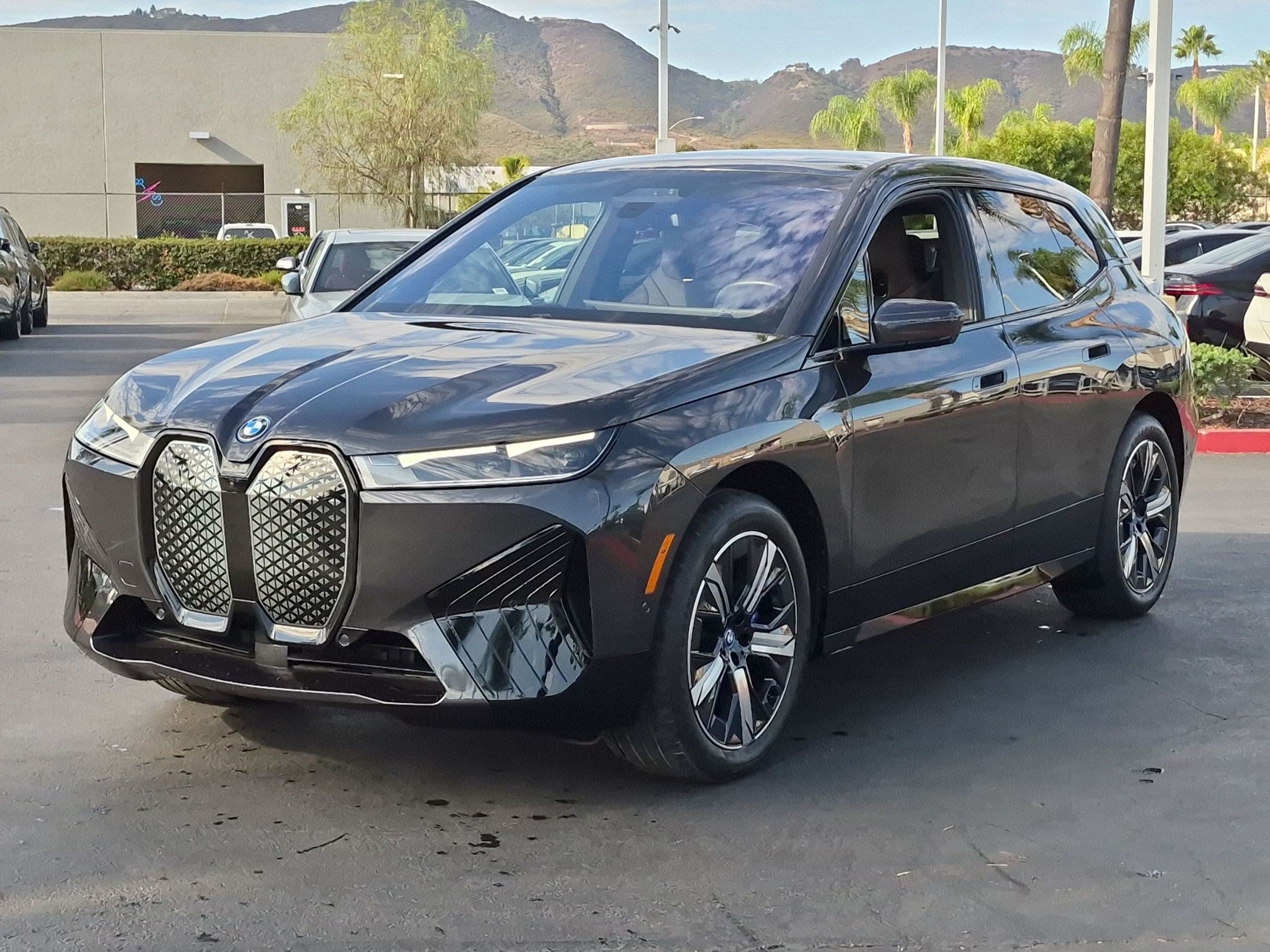 Certified 2024 BMW iX xDrive50 w/ Premium Package AWD/4WD image 5