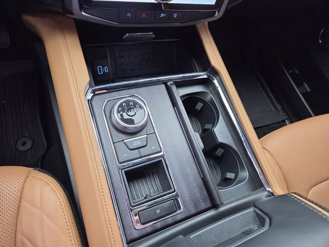 Used 2024 Ford Expedition Platinum RWD image 12