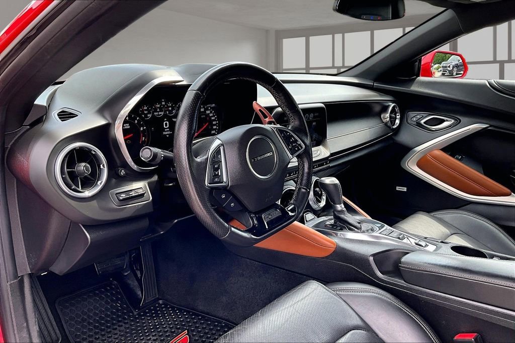 Used 2017 Chevrolet Camaro SS RWD image 13