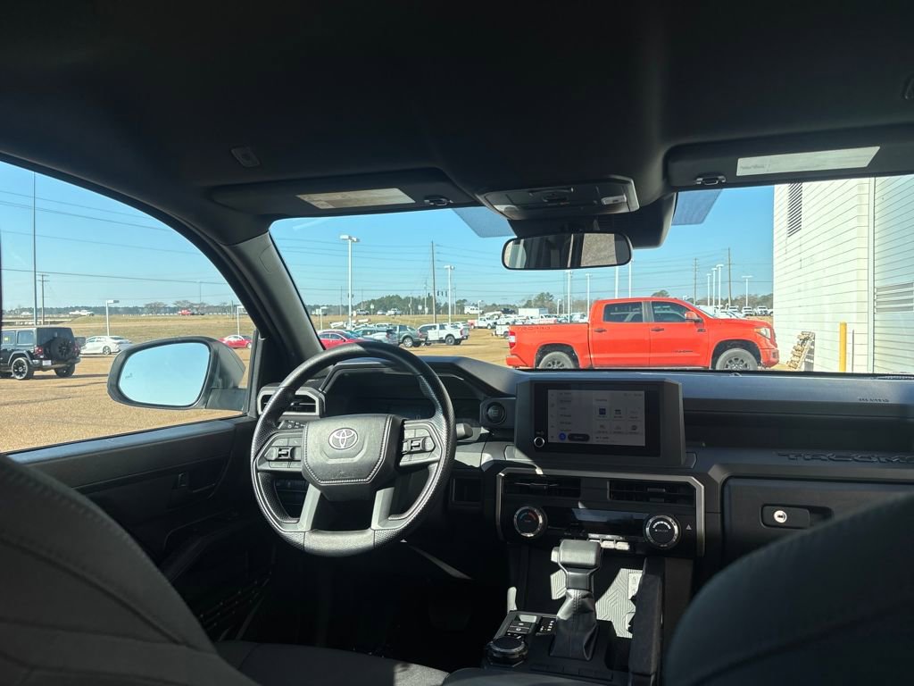 Used 2025 Toyota Tacoma SR image 27