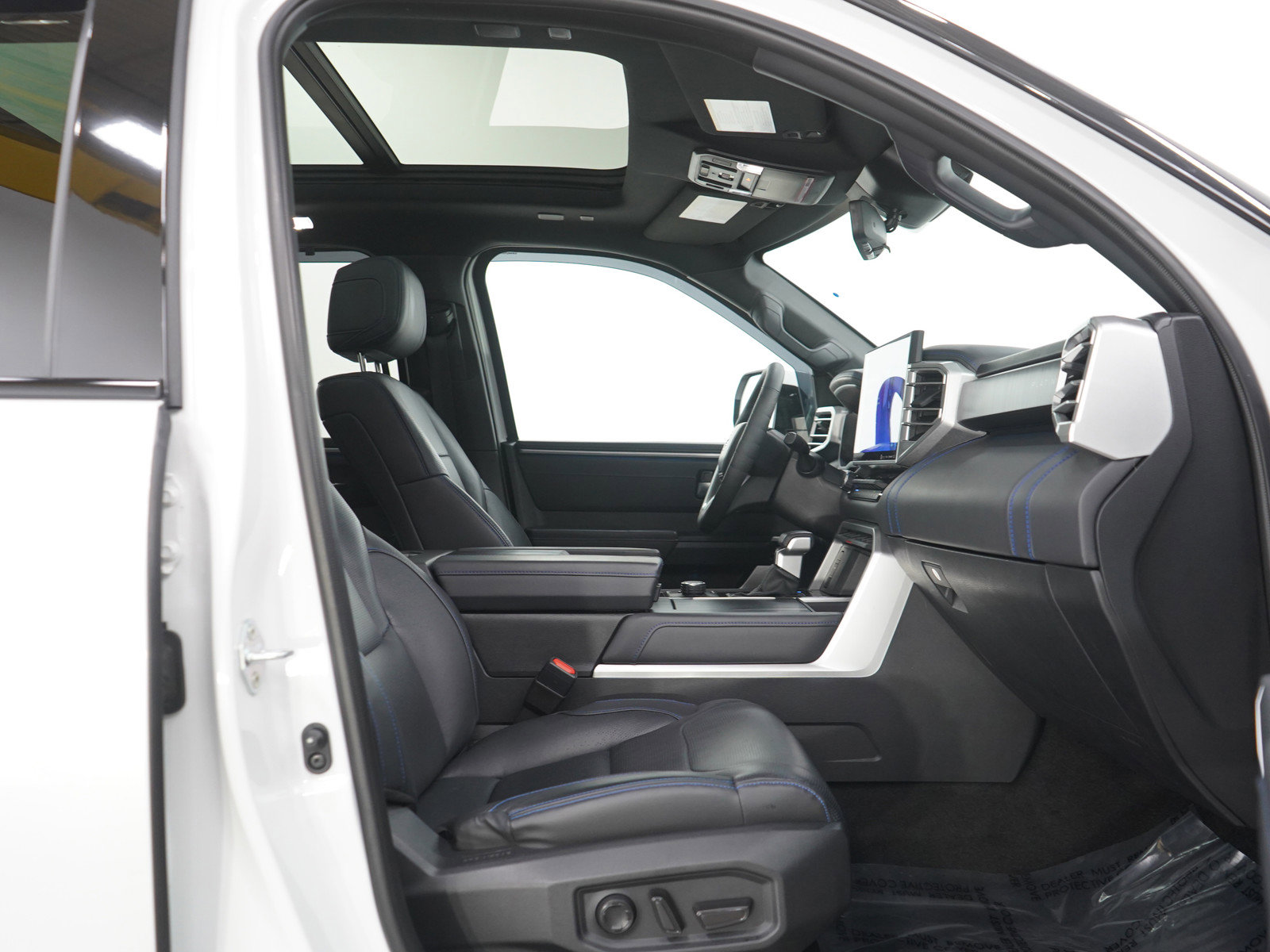 Used 2023 Toyota Sequoia Platinum image 10