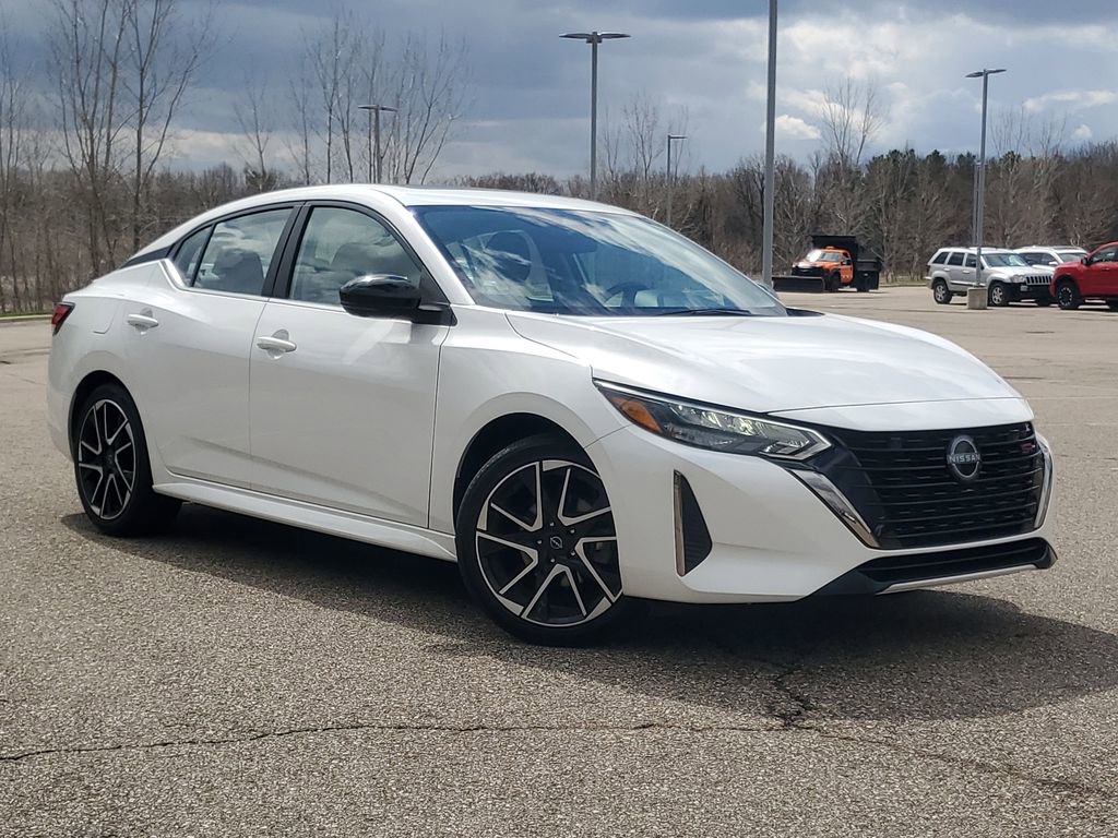 Used 2024 Nissan Sentra SR w/ SR Premium Package image 1