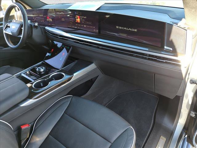 Used 2025 Cadillac Escalade Premium Luxury w/ LPO, Radiant Package image 23