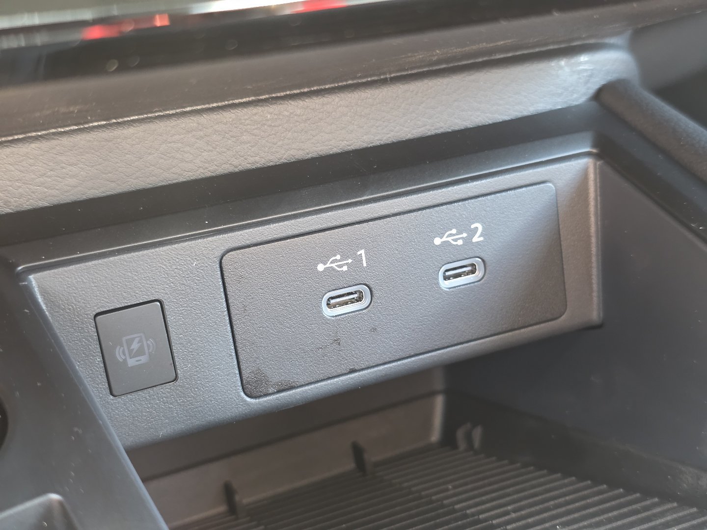 New 2026 Nissan Kicks SR AWD/4WD image 33