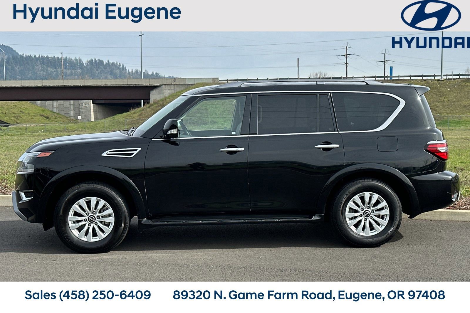 Used 2023 Nissan Armada SV image 7