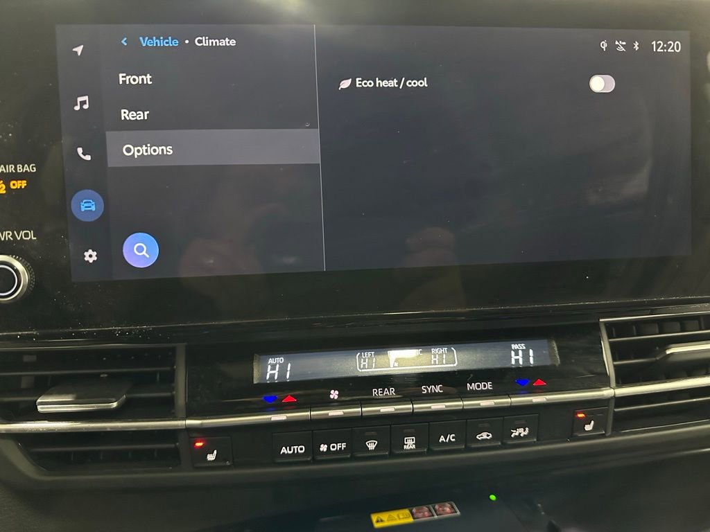 Used 2025 Toyota Sienna XSE image 33