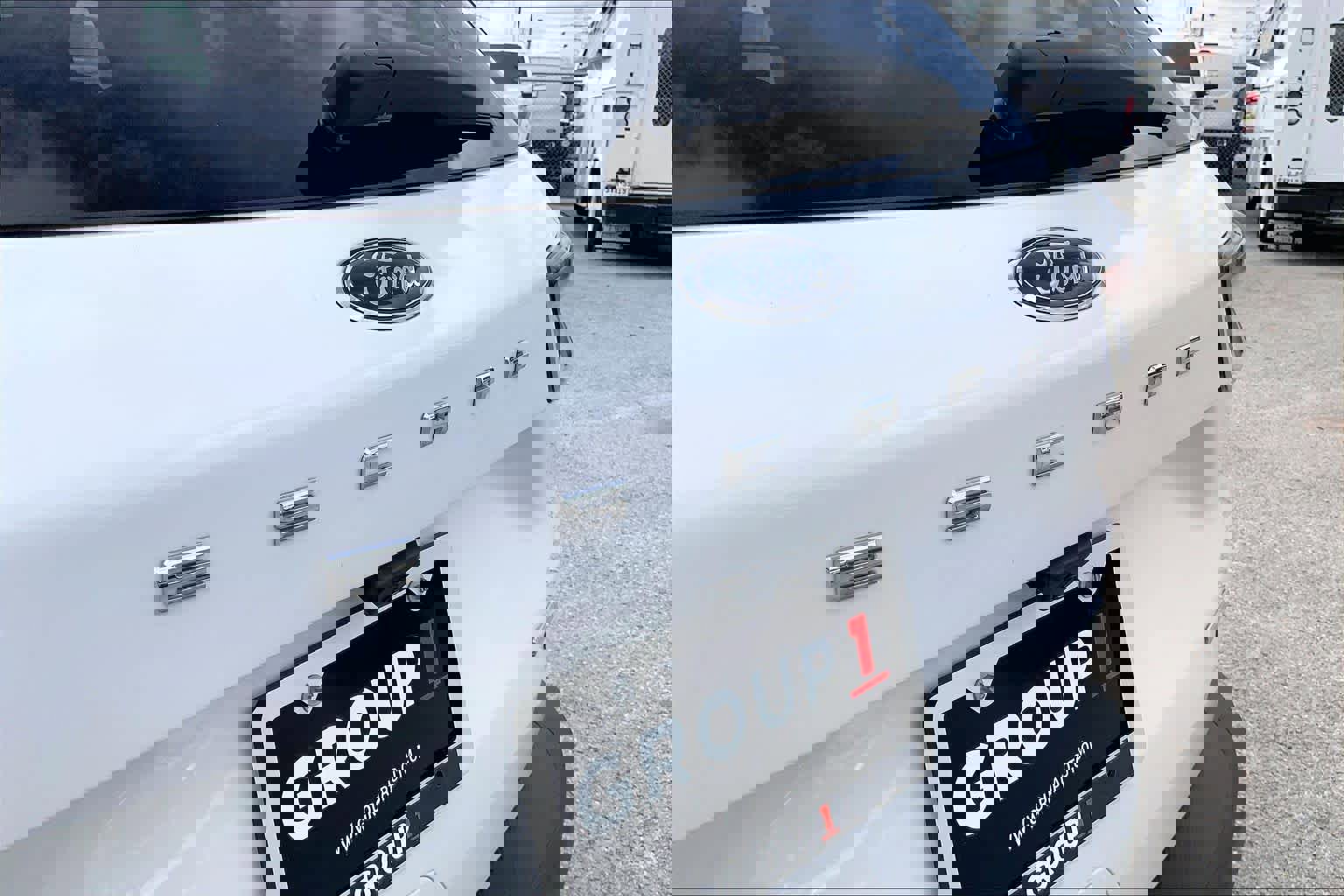 Used 2020 Ford Escape SE image 32