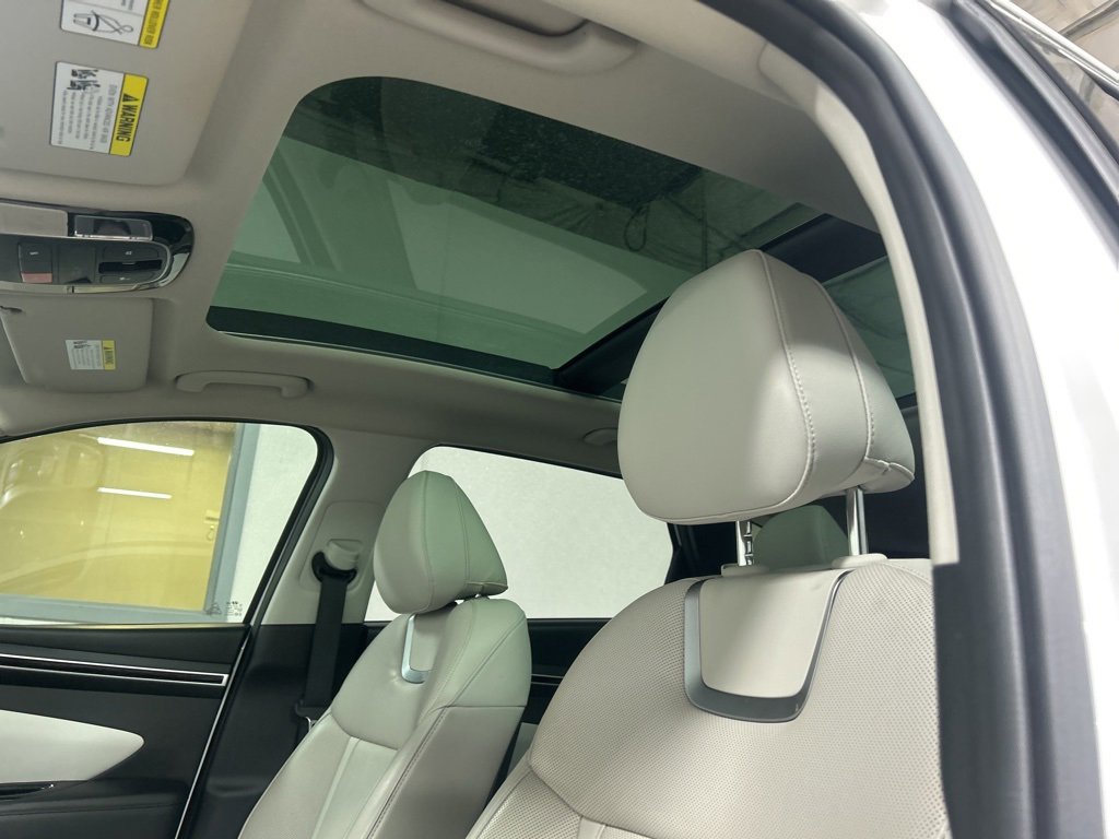 Used 2023 Hyundai Tucson Limited w/ Cargo Package image 8