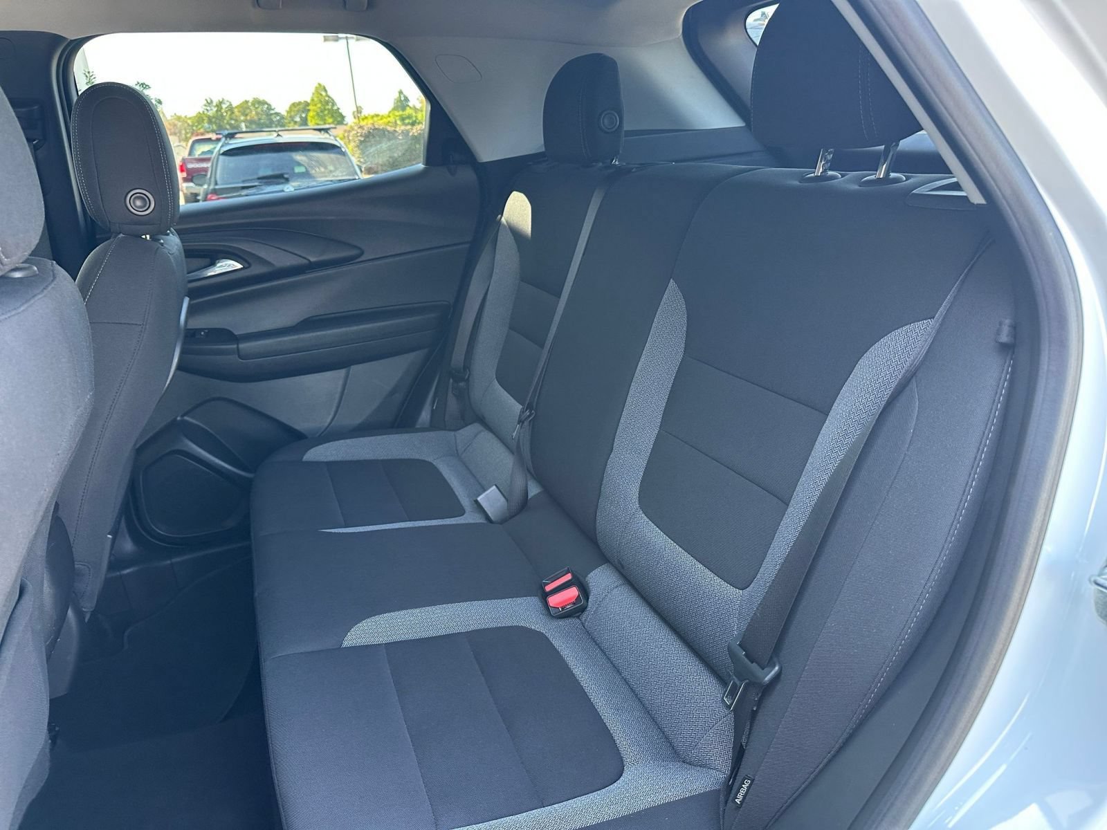 Used 2025 Chevrolet TrailBlazer LT w/ Driver Confidence Package AWD/4WD image 35
