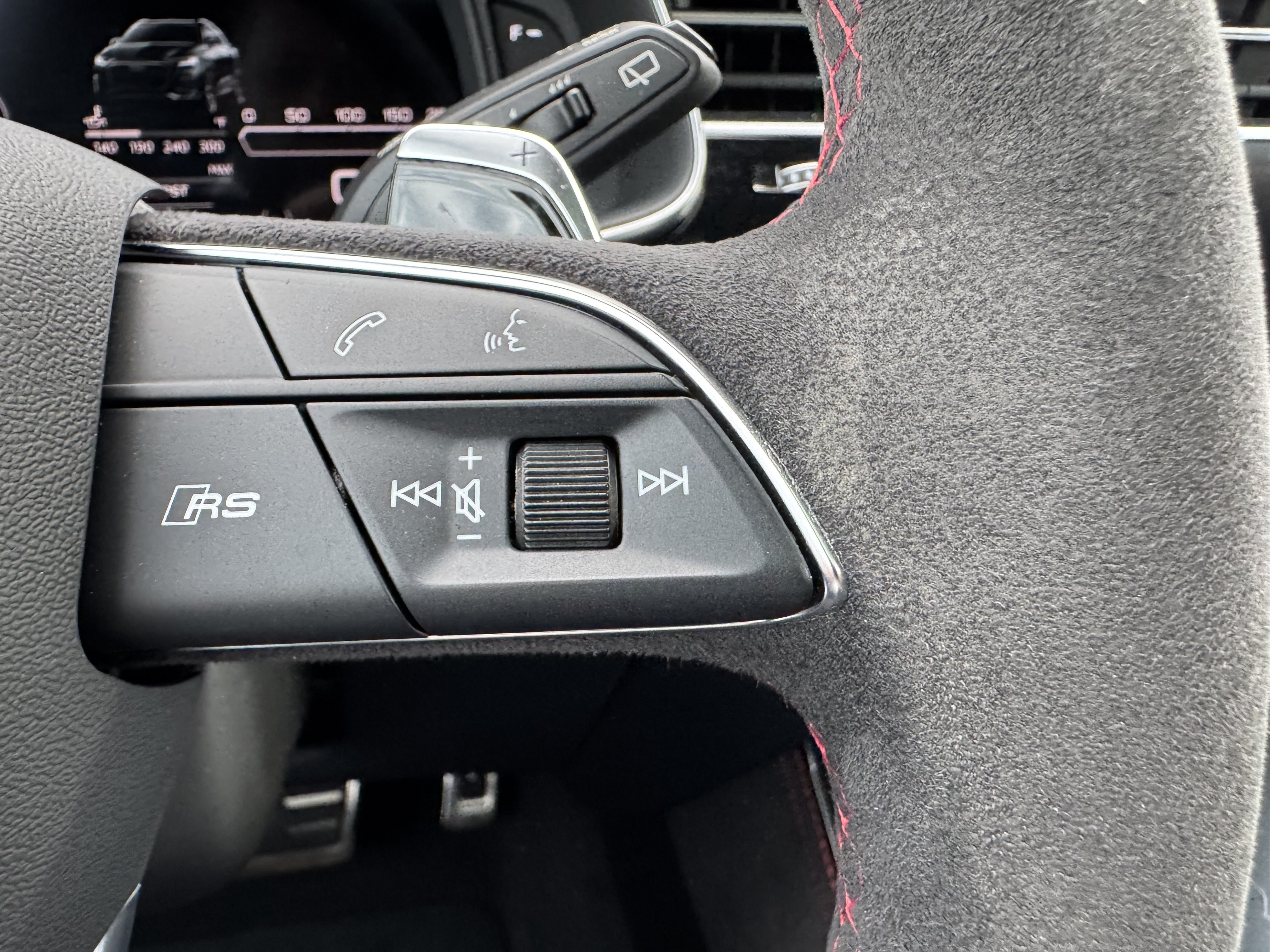 Used 2023 Audi RS Q8 w/ Black Optic Package AWD/4WD image 18