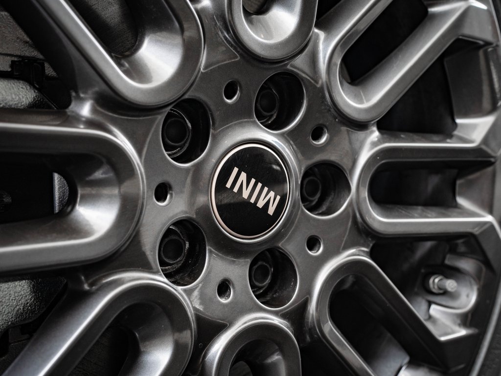 Certified 2025 MINI Cooper S image 8