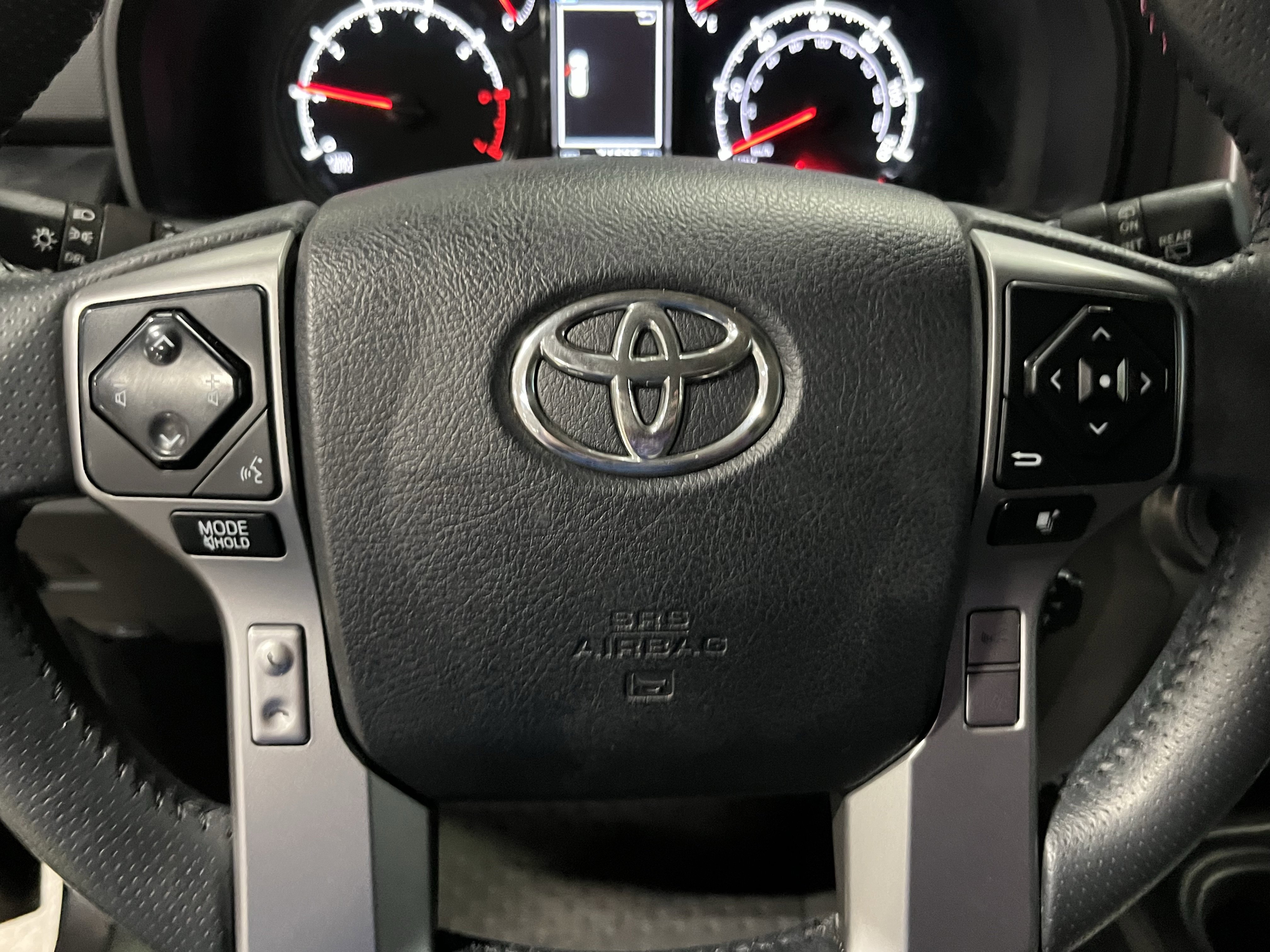Used 2022 Toyota 4Runner SR5 Premium image 18