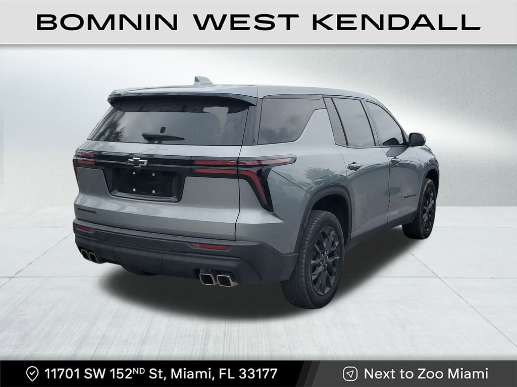 Used 2024 Chevrolet Traverse LS w/ Midnight/Sport Edition image 7