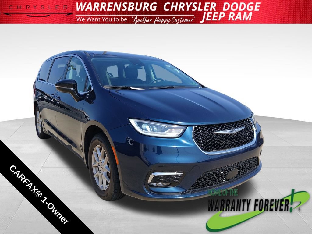 Used 2024 Chrysler Pacifica Touring-L